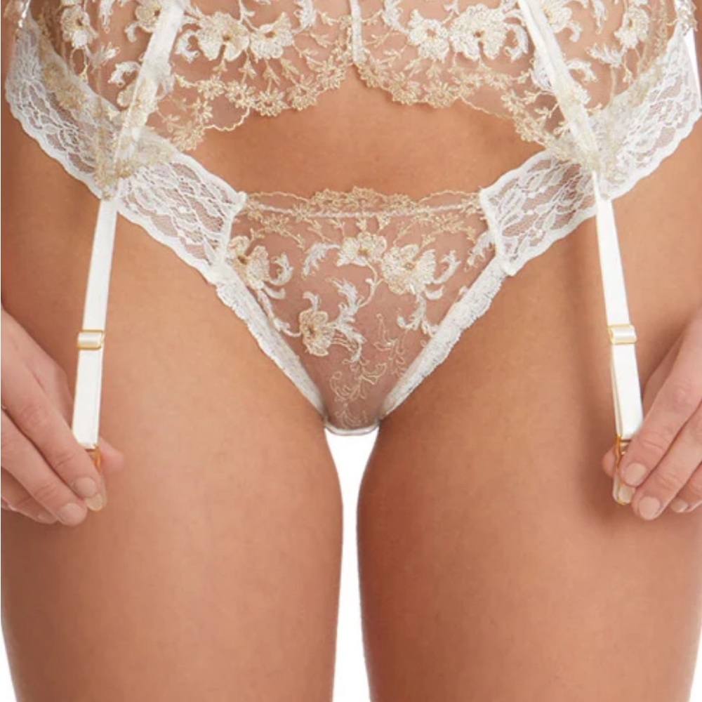 Hanky Panky Monique Lhuillier. Wedding panty. Gold and white thong.